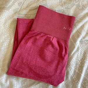 NVGTN Crimson Contour Seamless Leggings